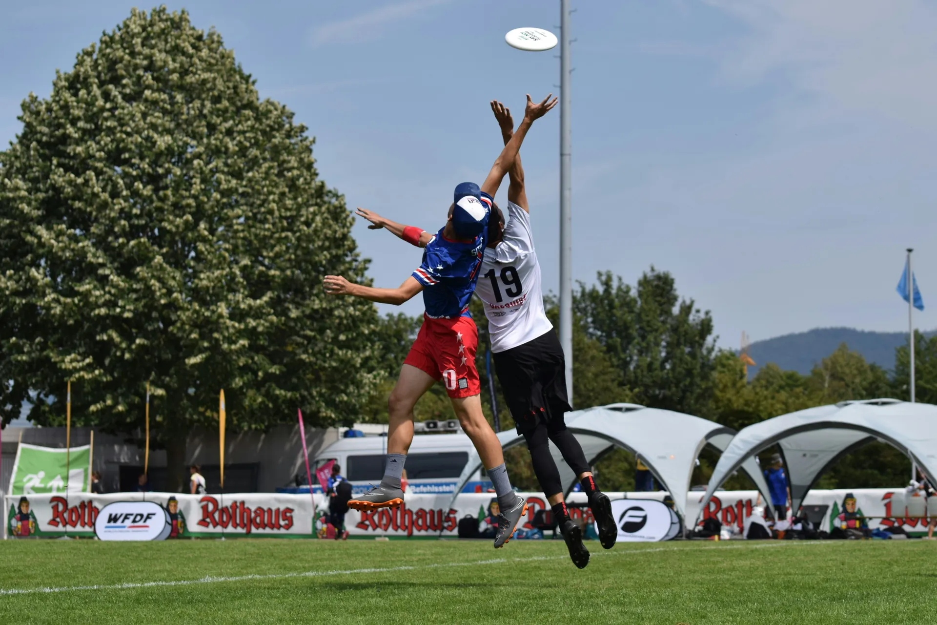 Ultimate frisbee